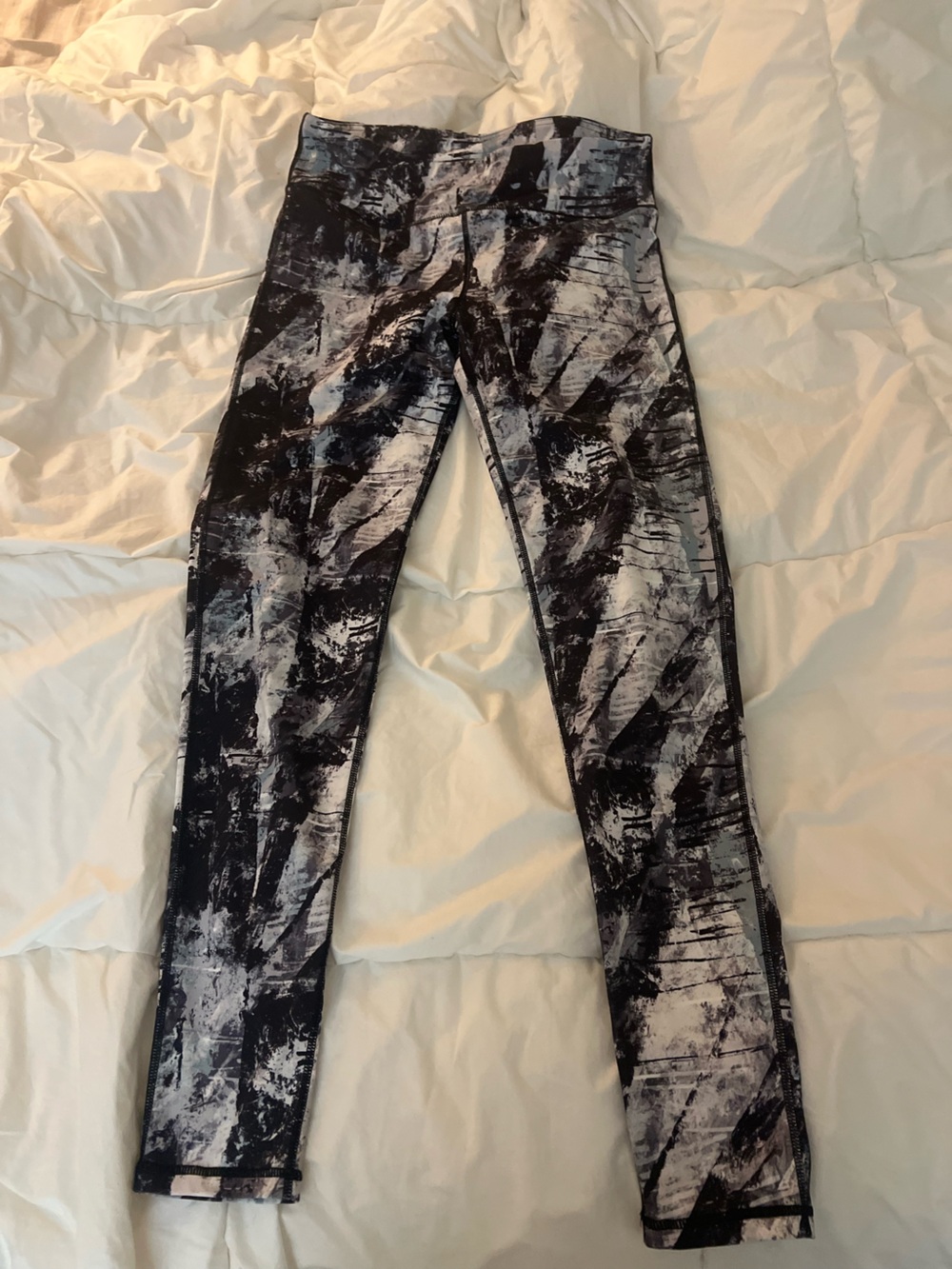 Mono B Black & White Abstract Print Leggings